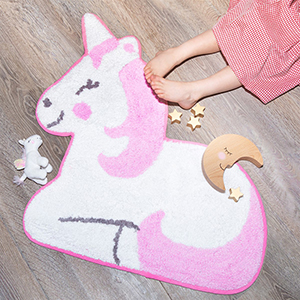 Win a Small Rug this March with Little Lucy Willow!